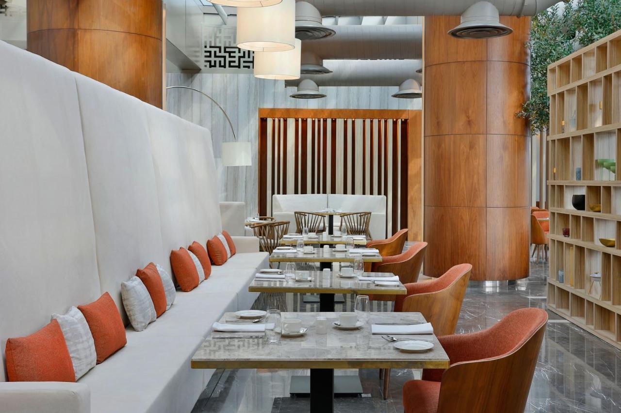 Jeddah Marriott Hotel Madinah Road Exterior foto Restaurant interior